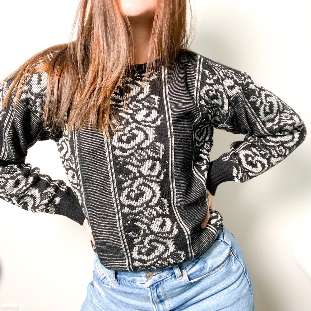 Vintage Black and White Cottagecore Crewneck Eighties Sweater